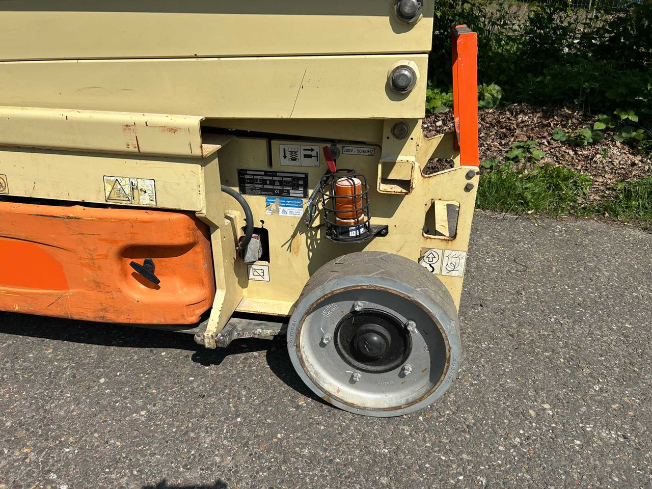 JLG 2016 JLG 2032 ES SCISSOR BOOM LIFT - Plataforma elevadora: foto 2 JLG 2016 JLG 2032 ES SCISSOR BOOM LIFT - Plataforma elevadora: foto 2