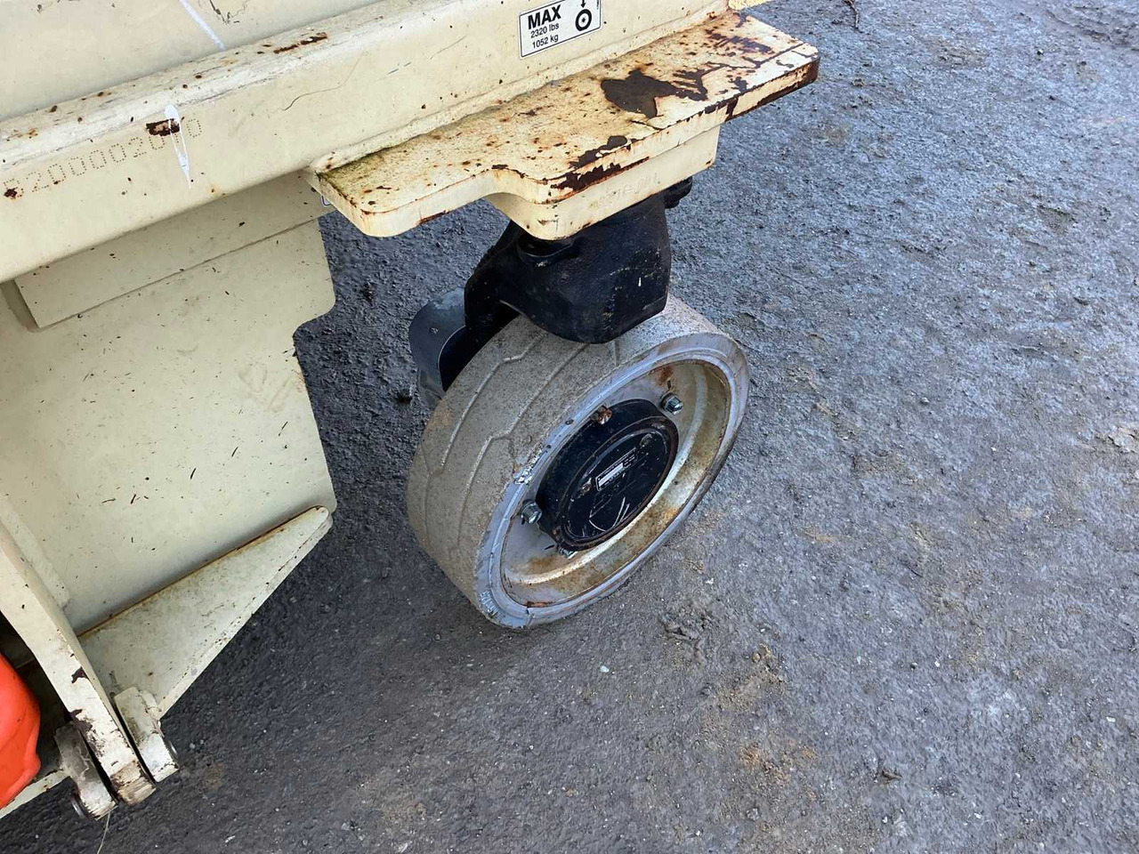 Plataforma elevadora JLG - 3246ES - AERIAL WORK PLATFORMS - 2011 (ESN11811014): foto 10 Plataforma elevadora JLG - 3246ES - AERIAL WORK PLATFORMS - 2011 (ESN11811014): foto 10