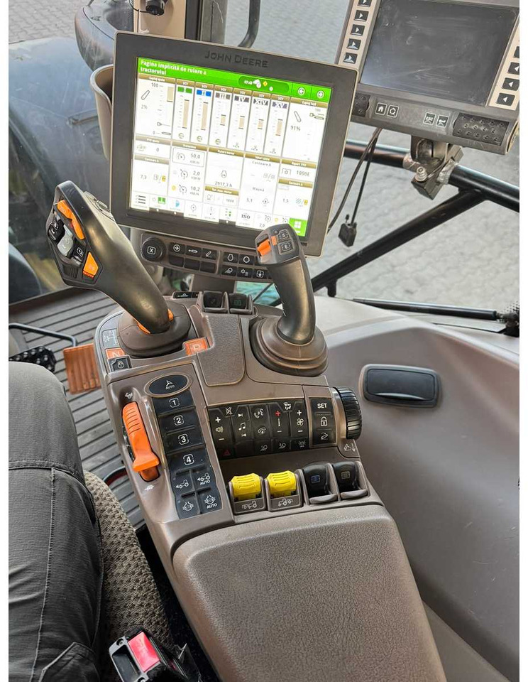 JOHN DEERE 6R 250 - E18 - Tractor: foto 4 JOHN DEERE 6R 250 - E18 - Tractor: foto 4