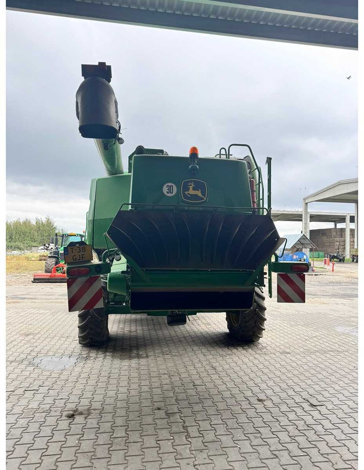 Cosechadora de granos JOHN DEERE T660I: foto 6