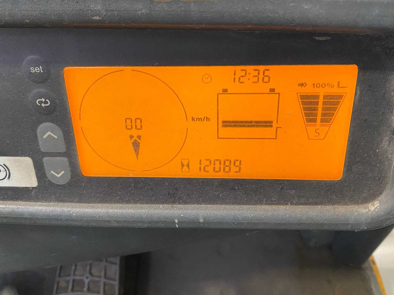 JUNGHEINRICH - EFG216K - FORKLIFT - TRIPLEX - FREE-LIFT - SIDE-SHIFT - Carretilla elevadora: foto 5 JUNGHEINRICH - EFG216K - FORKLIFT - TRIPLEX - FREE-LIFT - SIDE-SHIFT - Carretilla elevadora: foto 5