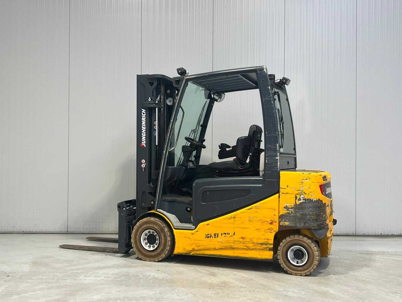 JUNGHEINRICH - EFG425K - FORKLIFT - TRIPLEX - FREE-LIFT - Carretilla elevadora: foto 2 JUNGHEINRICH - EFG425K - FORKLIFT - TRIPLEX - FREE-LIFT - Carretilla elevadora: foto 2