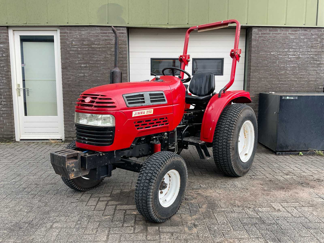 Jinma 250 - Mini tractor: foto 1 Jinma 250 - Mini tractor: foto 1