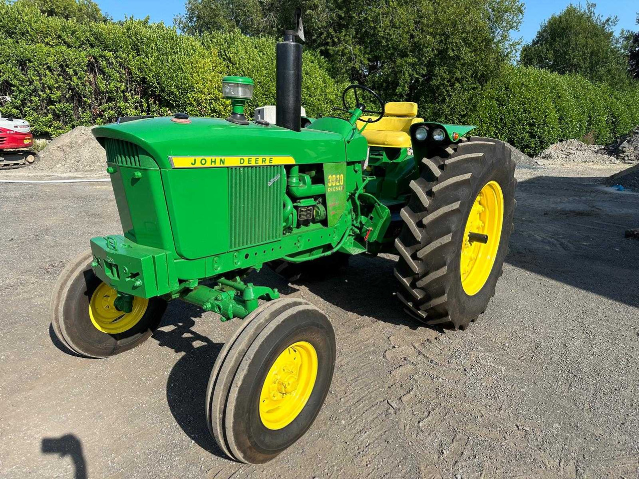 John Deere 3020 Diesel - Tractor: foto 1 John Deere 3020 Diesel - Tractor: foto 1