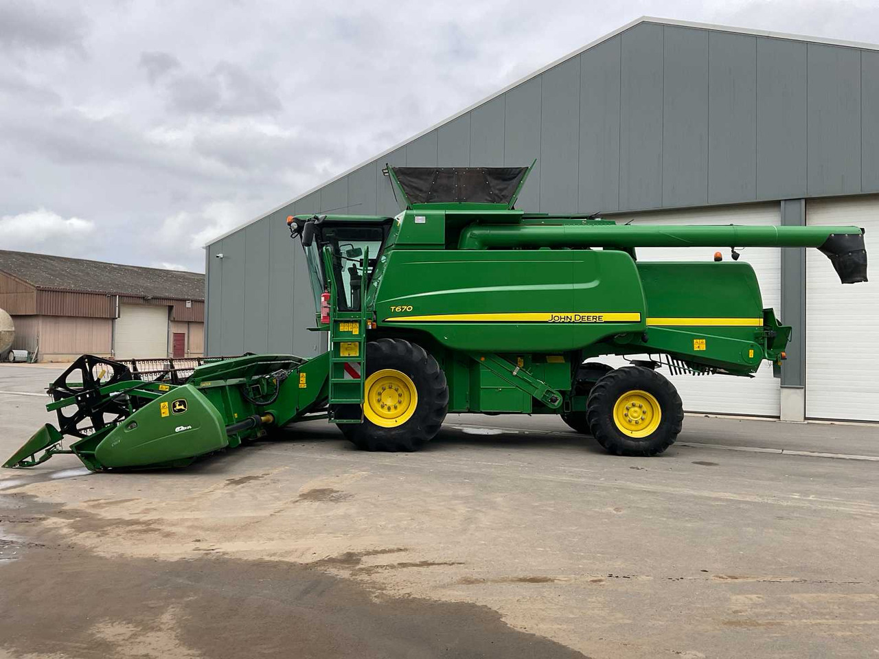 John Deere T670 - Cosechadora de granos: foto 3 John Deere T670 - Cosechadora de granos: foto 3