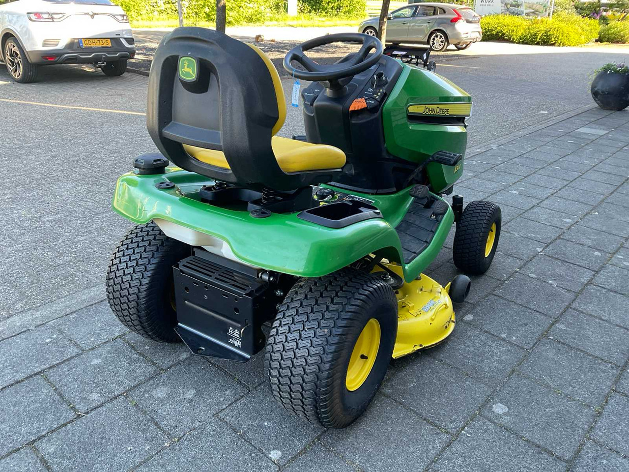 John Deere X300 - Cortacésped: foto 2 John Deere X300 - Cortacésped: foto 2