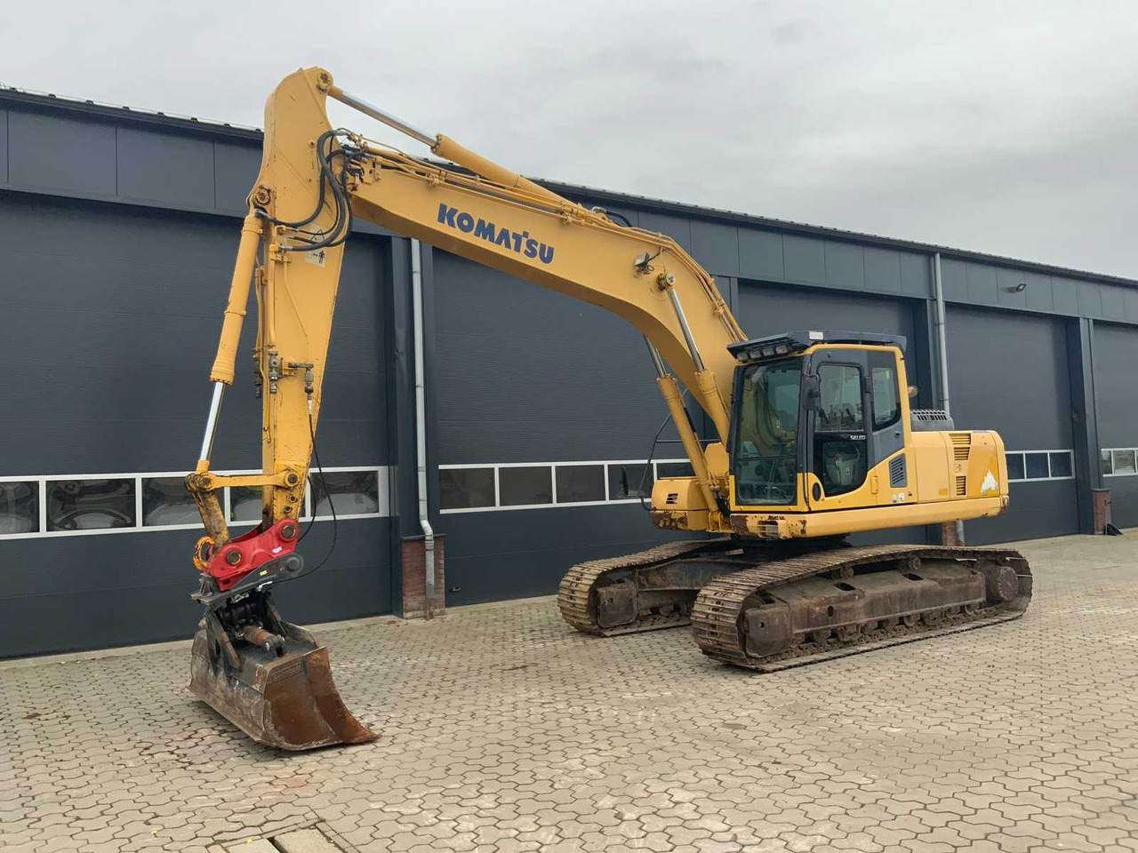 Komatsu 210 - Excavadora de cadenas: foto 1 Komatsu 210 - Excavadora de cadenas: foto 1