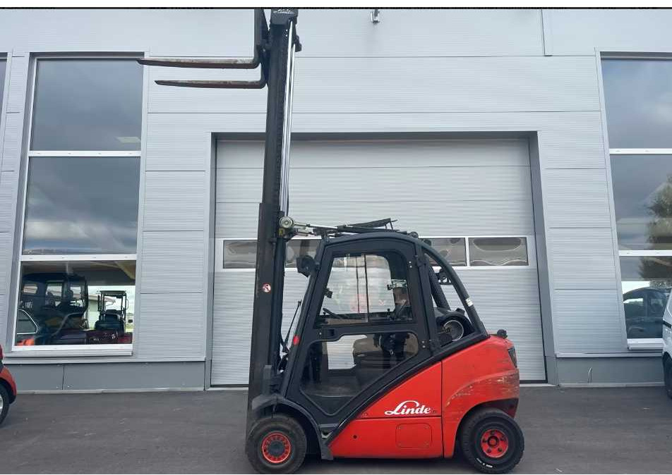 LINDE - H25T - 2004 - FORKLIFT TRUCKS - Carretilla elevadora: foto 4 LINDE - H25T - 2004 - FORKLIFT TRUCKS - Carretilla elevadora: foto 4