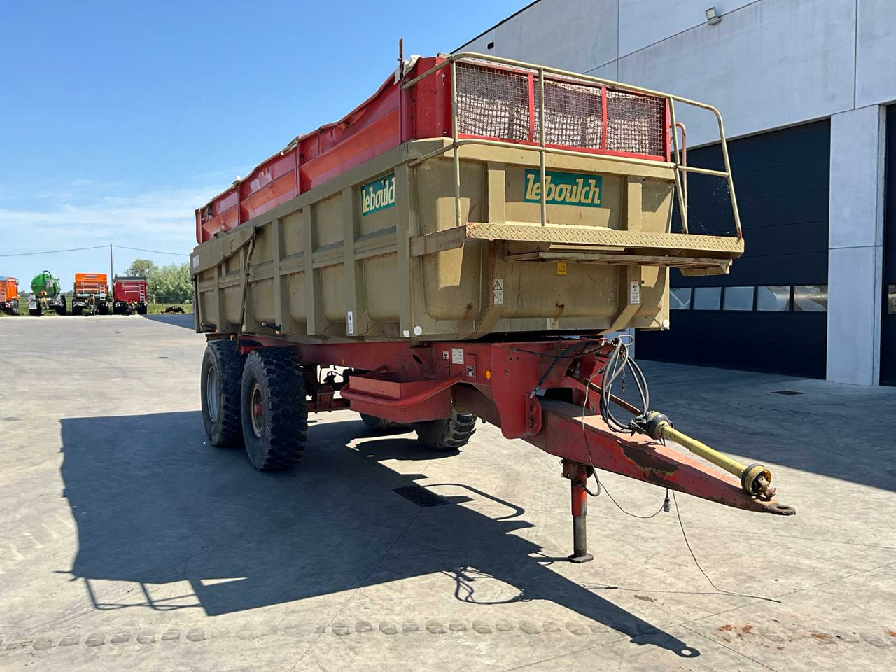 Le Boulch A1700B - Remolque volquete agrícola: foto 4 Le Boulch A1700B - Remolque volquete agrícola: foto 4
