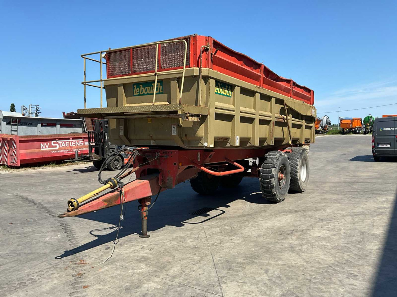 Le Boulch A1700B - Remolque volquete agrícola: foto 1 Le Boulch A1700B - Remolque volquete agrícola: foto 1