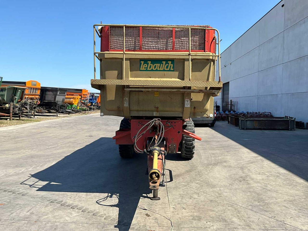 Le Boulch A1700B - Remolque volquete agrícola: foto 3 Le Boulch A1700B - Remolque volquete agrícola: foto 3