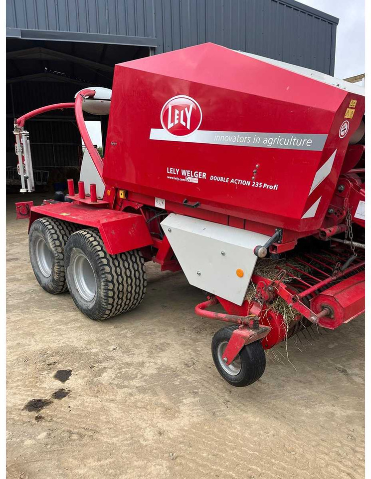 Lely Double Action 235 Profi - Rotoempacadora, Encintadora de pacas: foto 4 Lely Double Action 235 Profi - Rotoempacadora, Encintadora de pacas: foto 4