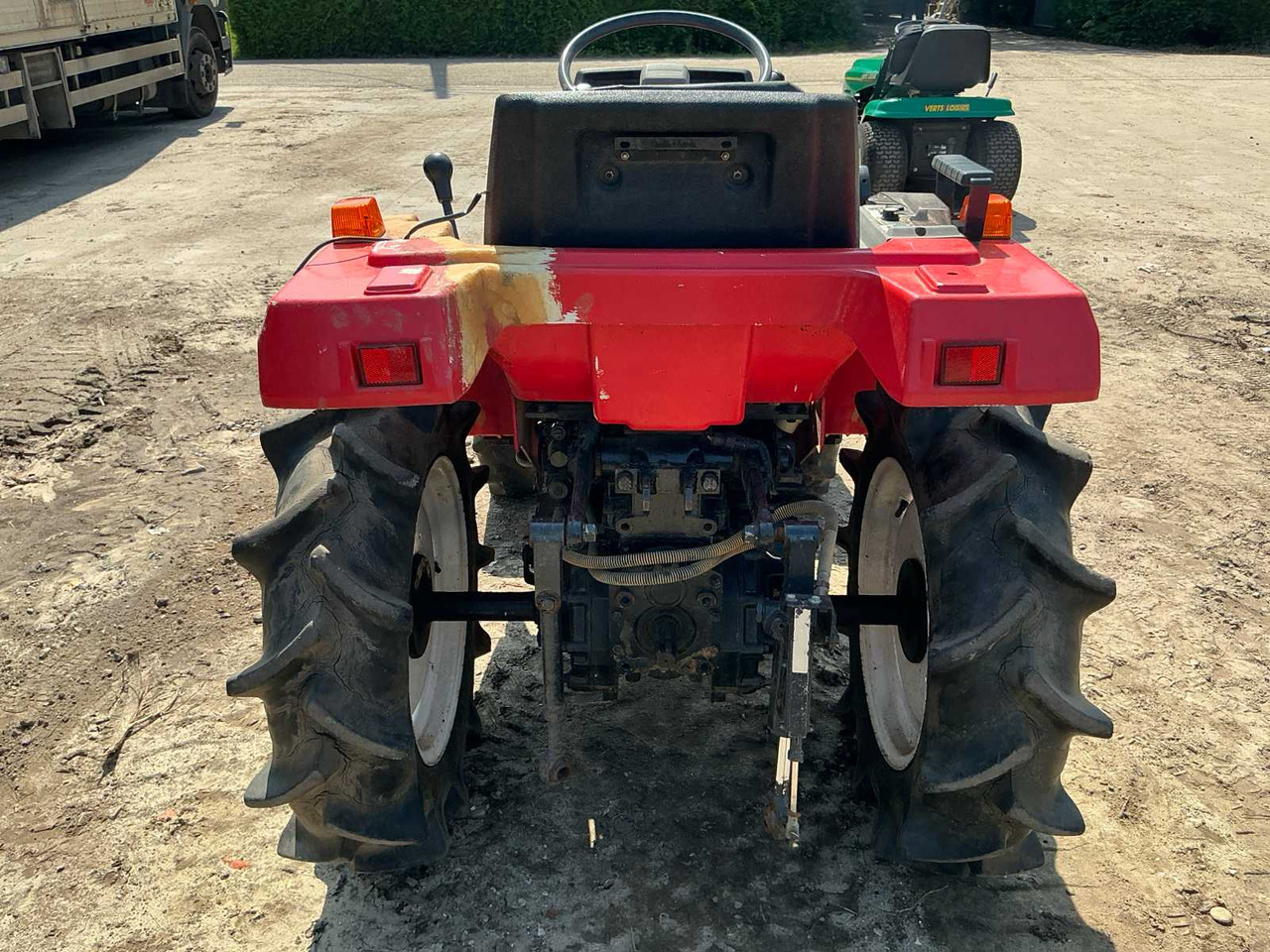 Mitsubishi MT15 - Mini tractor: foto 4 Mitsubishi MT15 - Mini tractor: foto 4