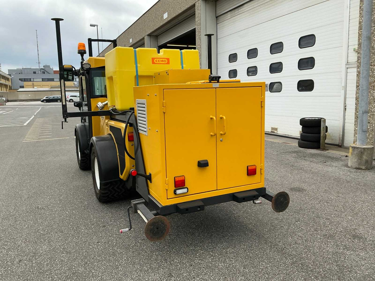 Multihog Zugmaschine - Tractor municipal: foto 4 Multihog Zugmaschine - Tractor municipal: foto 4