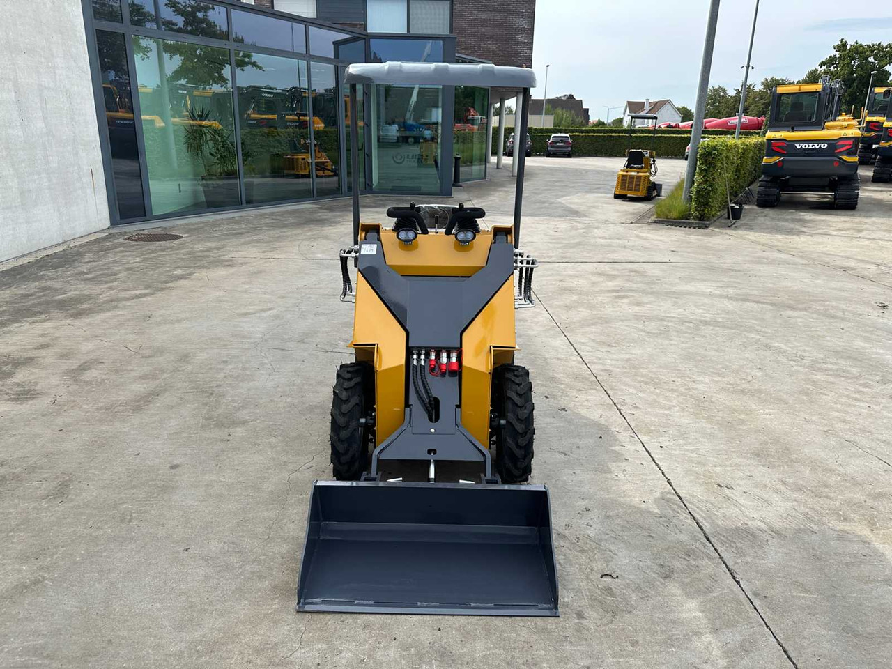 NEWRICK - 2025 - SI360 - SKID STEER LOADER - Minicargadora de cadenas: foto 2 NEWRICK - 2025 - SI360 - SKID STEER LOADER - Minicargadora de cadenas: foto 2