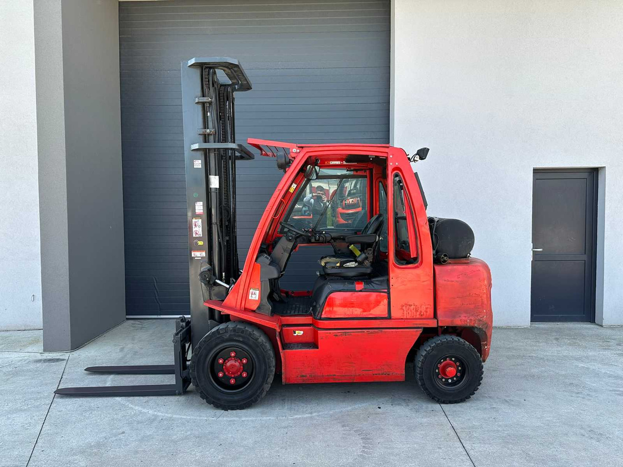 NISSAN - UG1D2A30LQ - FORKLIFT TRUCKS - 2008 - Carretilla elevadora: foto 2 NISSAN - UG1D2A30LQ - FORKLIFT TRUCKS - 2008 - Carretilla elevadora: foto 2