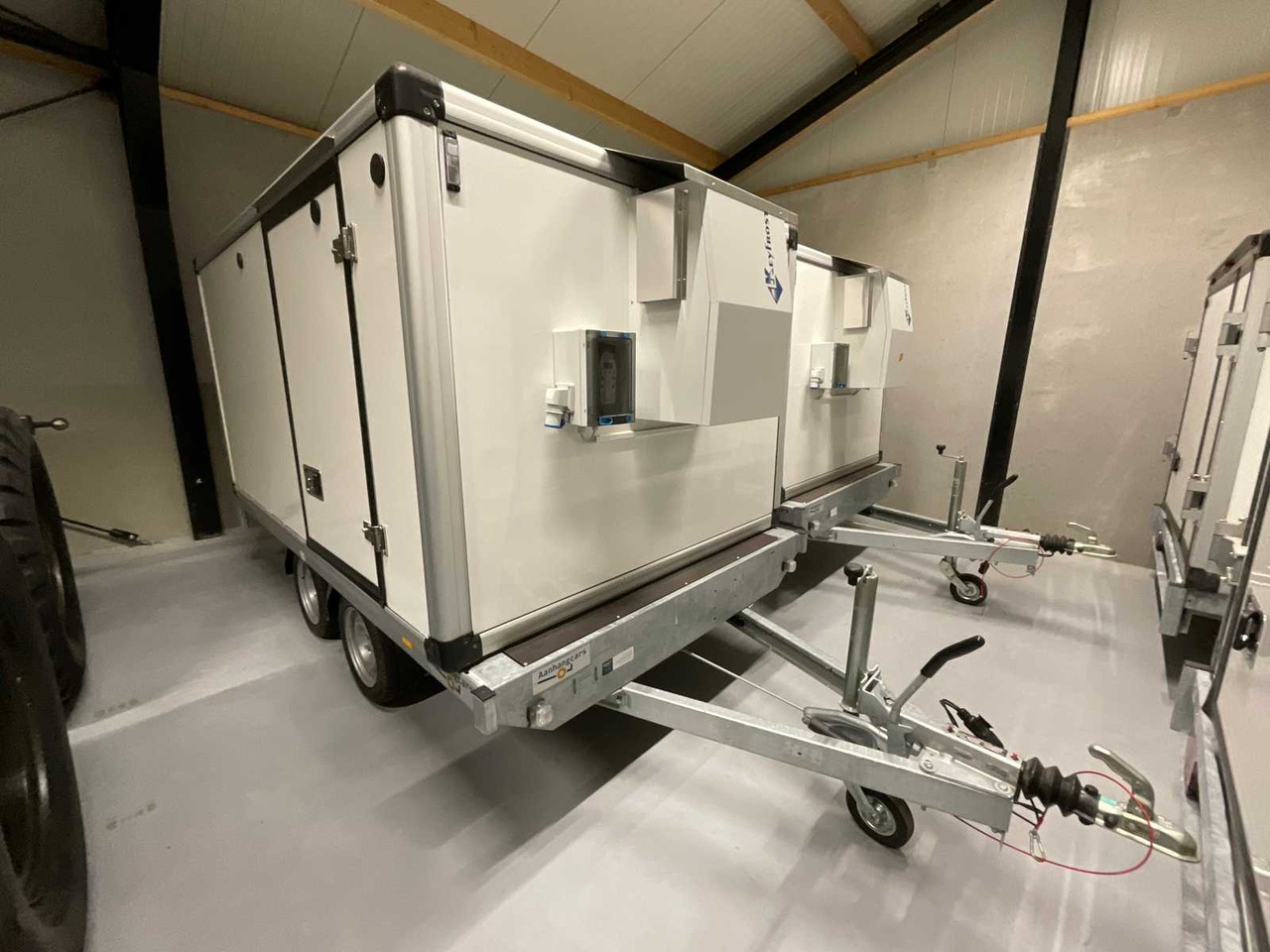 2023 EDUARD 4 TRAILER WITH KEYFROST FRIDGE FREEZER BODY - Remolque: foto 2 2023 EDUARD 4 TRAILER WITH KEYFROST FRIDGE FREEZER BODY - Remolque: foto 2