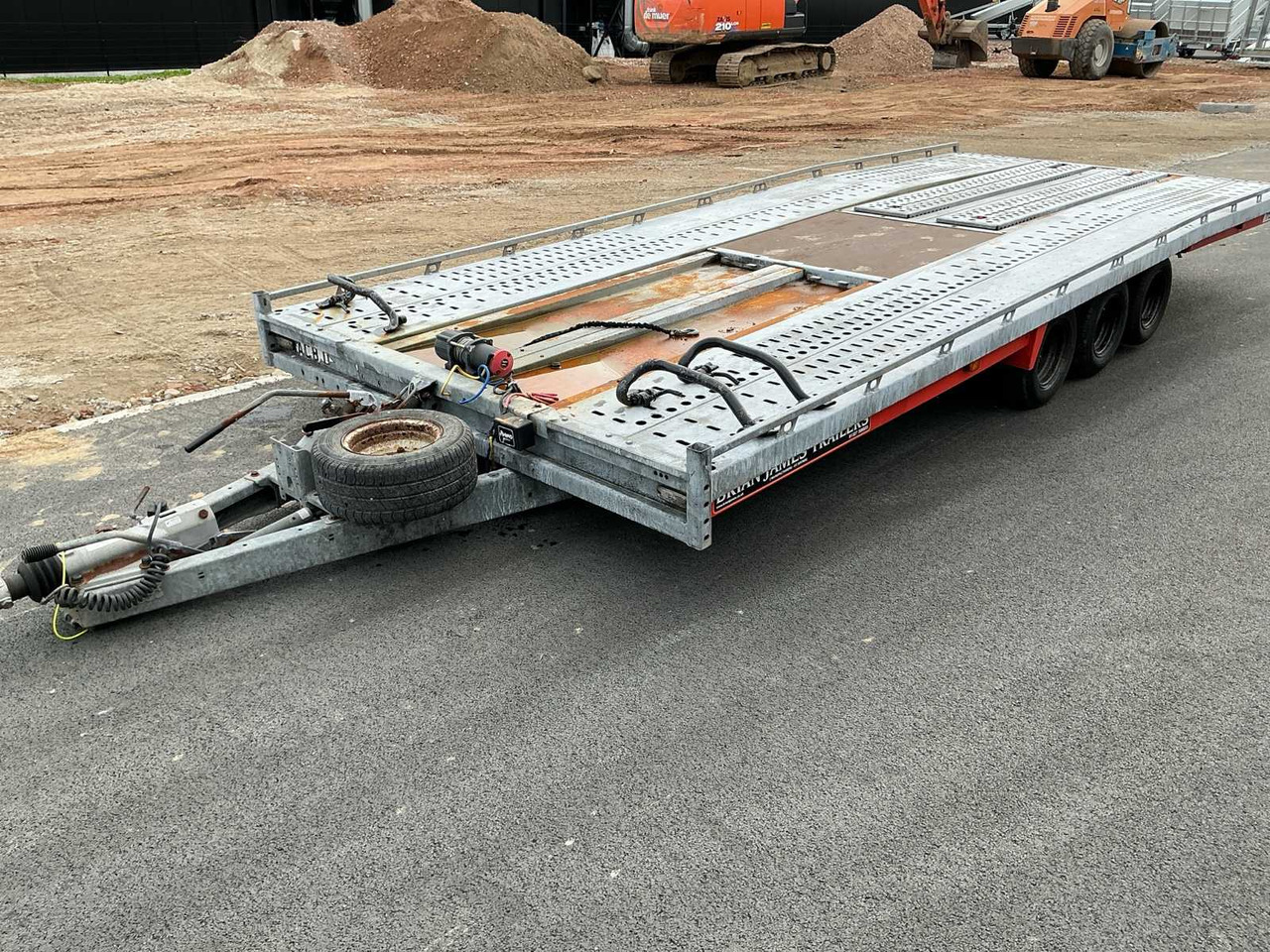 2025 BRIAN JAMES TRAILERS TT TRANSPORTER T-03-T TRAILER - Remolque: foto 1 2025 BRIAN JAMES TRAILERS TT TRANSPORTER T-03-T TRAILER - Remolque: foto 1