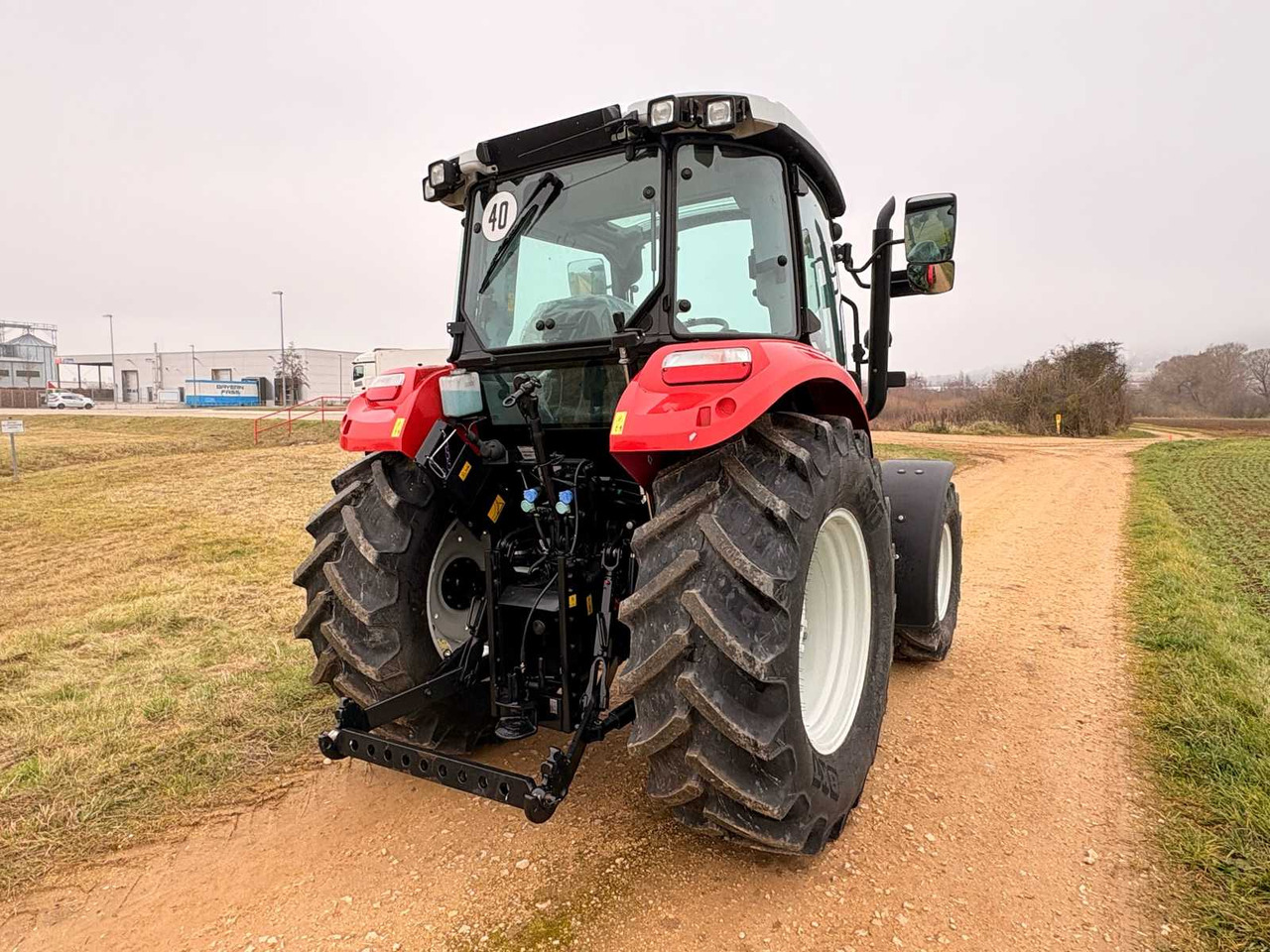Tractor STEYR 4065 S - COMPACT ALL-WHEEL DRIVE TRACTOR (2022): foto 6 Tractor STEYR 4065 S - COMPACT ALL-WHEEL DRIVE TRACTOR (2022): foto 6