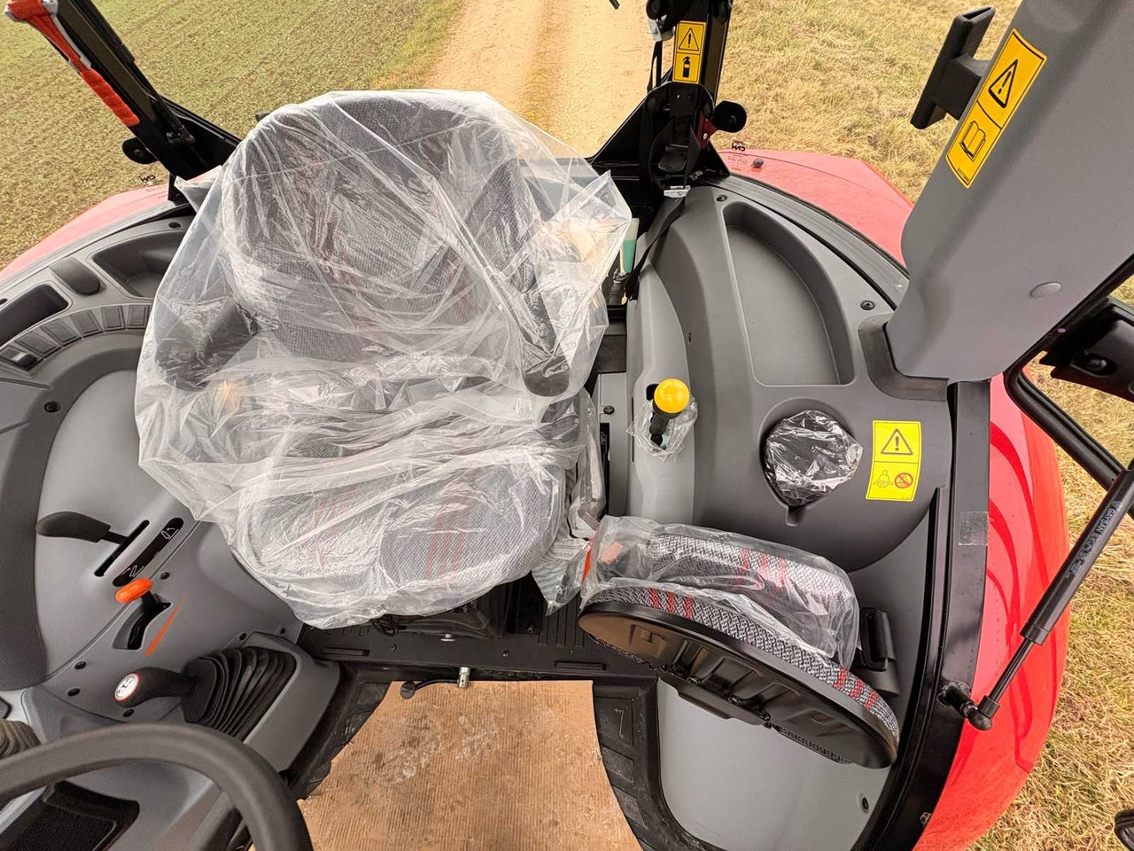 Tractor STEYR 4065 S - COMPACT ALL-WHEEL DRIVE TRACTOR (2022): foto 50 Tractor STEYR 4065 S - COMPACT ALL-WHEEL DRIVE TRACTOR (2022): foto 50