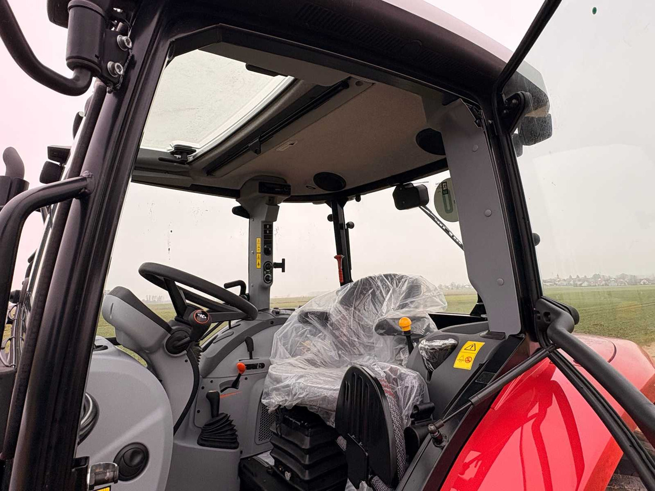 Tractor STEYR 4065 S - COMPACT ALL-WHEEL DRIVE TRACTOR (2022): foto 48 Tractor STEYR 4065 S - COMPACT ALL-WHEEL DRIVE TRACTOR (2022): foto 48