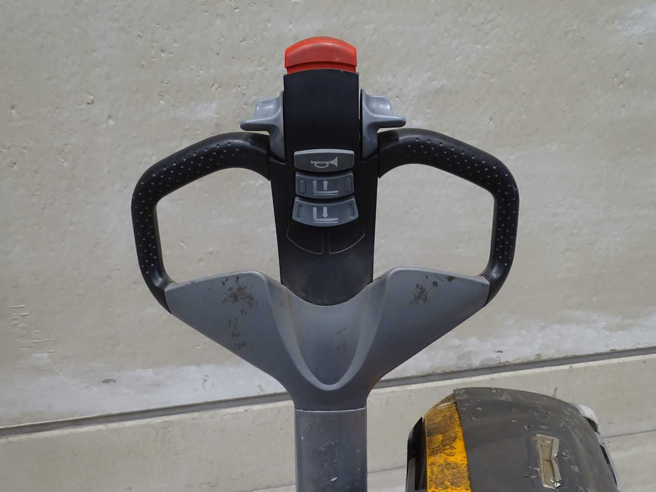 STILL EXU16 2018 ELECTRIC PALLET TRUCK - Carretilla elevadora: foto 4 STILL EXU16 2018 ELECTRIC PALLET TRUCK - Carretilla elevadora: foto 4