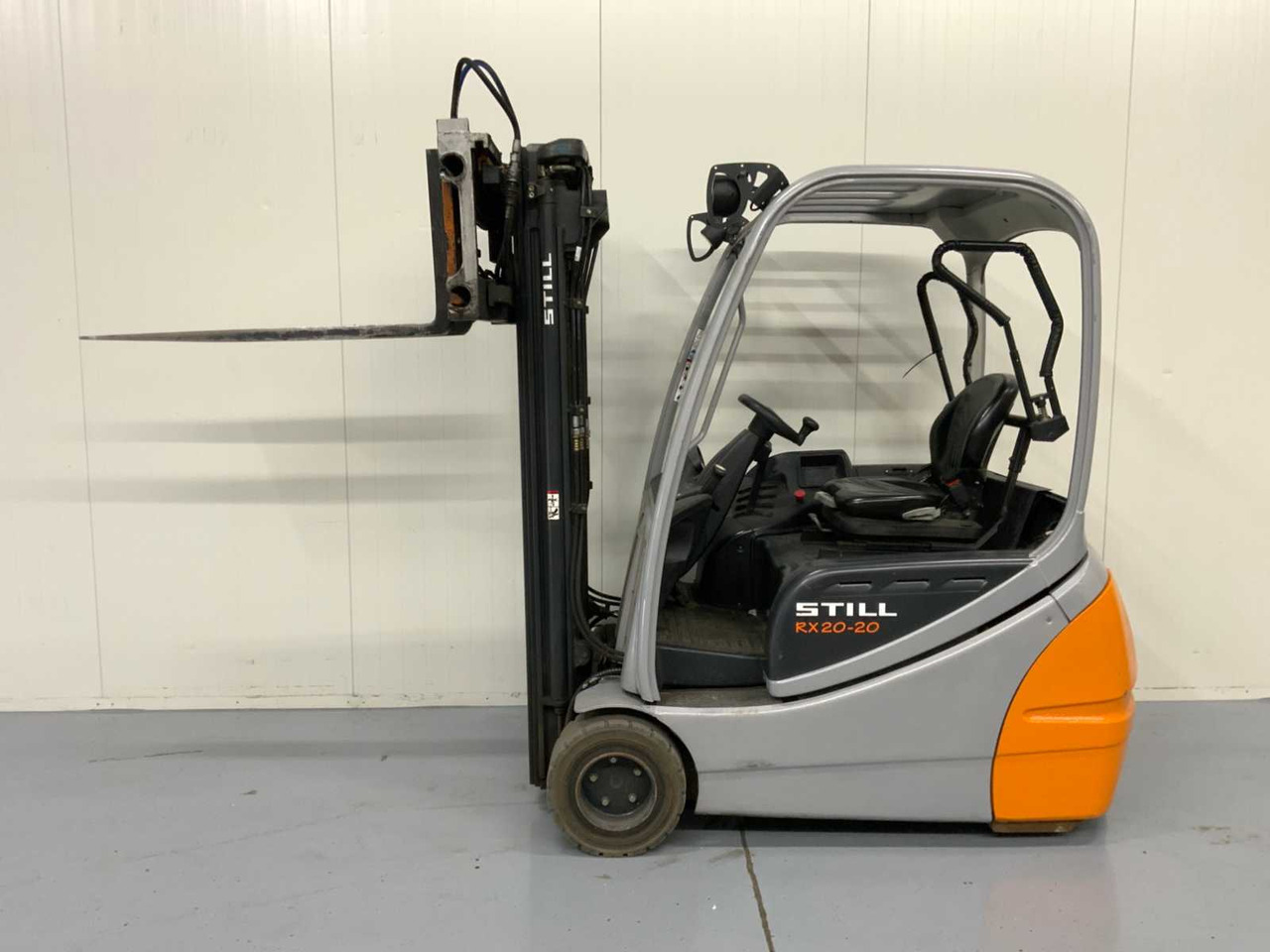 Carretilla elevadora STILL RX20-20 - 4.7M TRIPLEX, FREE-LIFT, SIDE-SHIFT, FORK POSITIONER - FORKLIFT: foto 9 Carretilla elevadora STILL RX20-20 - 4.7M TRIPLEX, FREE-LIFT, SIDE-SHIFT, FORK POSITIONER - FORKLIFT: foto 9