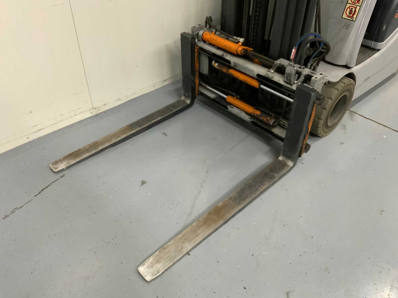 Carretilla elevadora STILL RX20-20 - 4.7M TRIPLEX, FREE-LIFT, SIDE-SHIFT, FORK POSITIONER - FORKLIFT: foto 12 Carretilla elevadora STILL RX20-20 - 4.7M TRIPLEX, FREE-LIFT, SIDE-SHIFT, FORK POSITIONER - FORKLIFT: foto 12