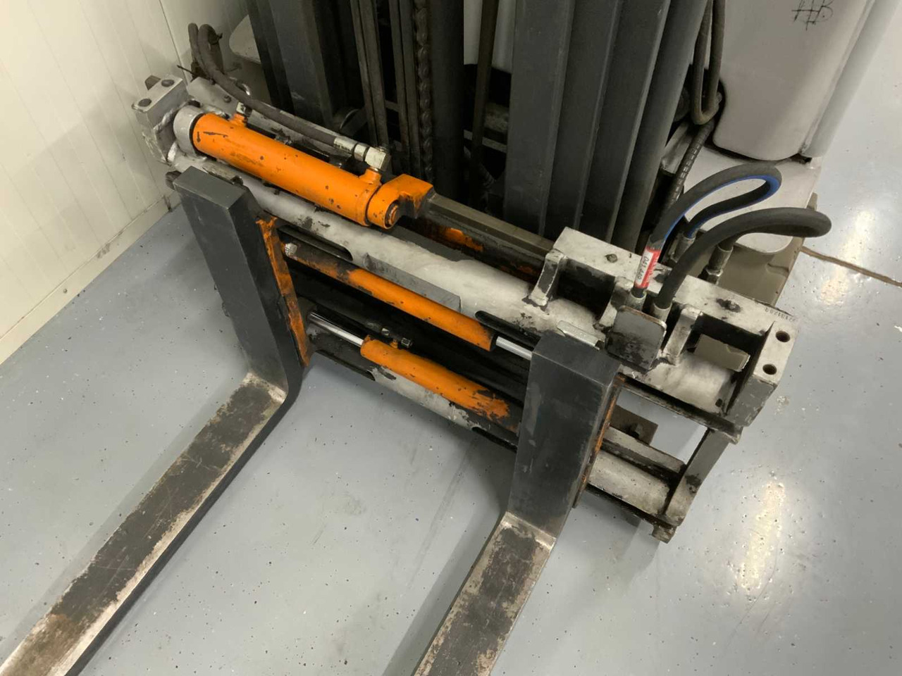 Carretilla elevadora STILL RX20-20 - 4.7M TRIPLEX, FREE-LIFT, SIDE-SHIFT, FORK POSITIONER - FORKLIFT: foto 15 Carretilla elevadora STILL RX20-20 - 4.7M TRIPLEX, FREE-LIFT, SIDE-SHIFT, FORK POSITIONER - FORKLIFT: foto 15