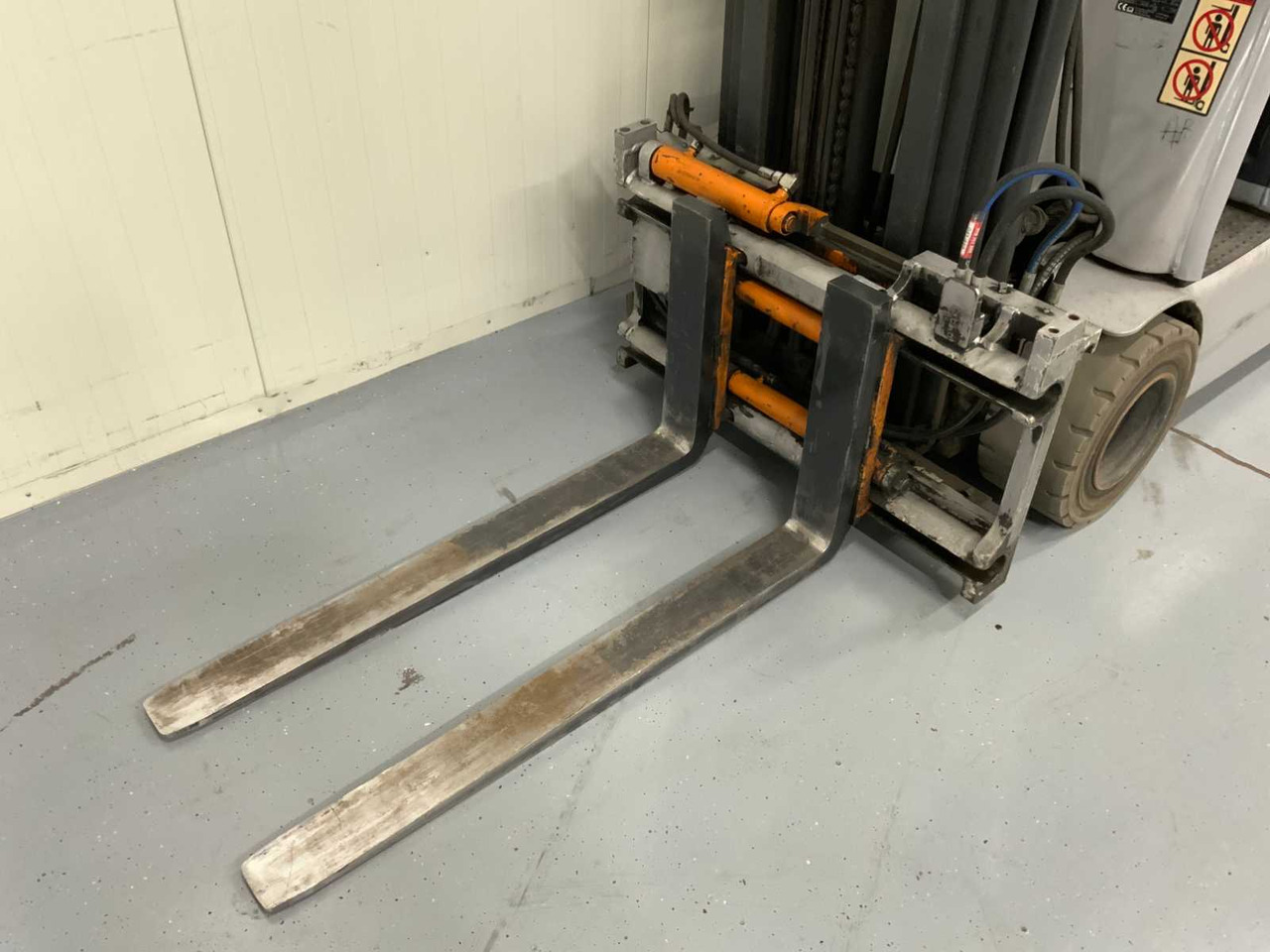 Carretilla elevadora STILL RX20-20 - 4.7M TRIPLEX, FREE-LIFT, SIDE-SHIFT, FORK POSITIONER - FORKLIFT: foto 14 Carretilla elevadora STILL RX20-20 - 4.7M TRIPLEX, FREE-LIFT, SIDE-SHIFT, FORK POSITIONER - FORKLIFT: foto 14