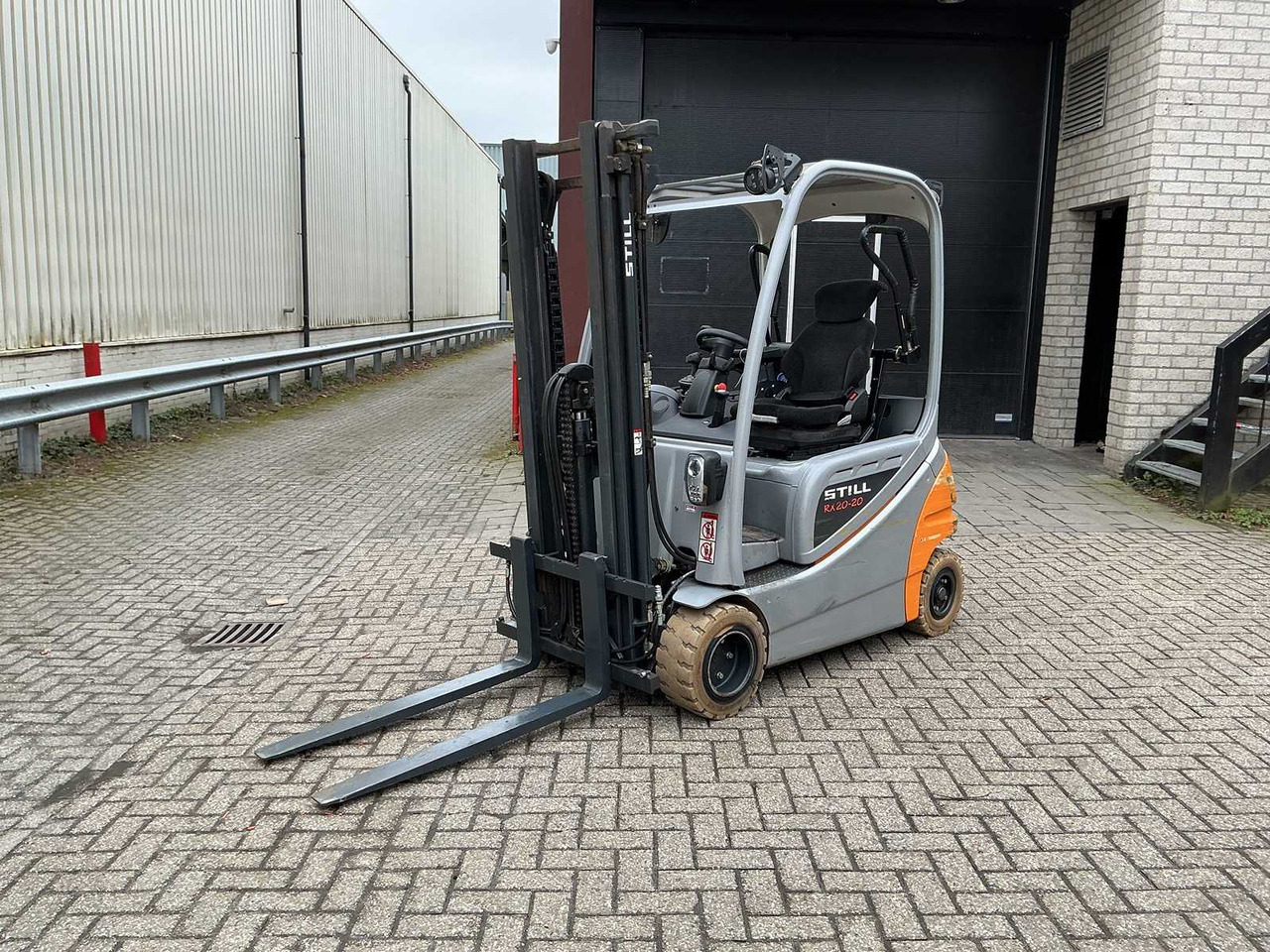 STILL - RX20-20P - FORKLIFT TRUCKS - 2016 - Carretilla elevadora: foto 1 STILL - RX20-20P - FORKLIFT TRUCKS - 2016 - Carretilla elevadora: foto 1