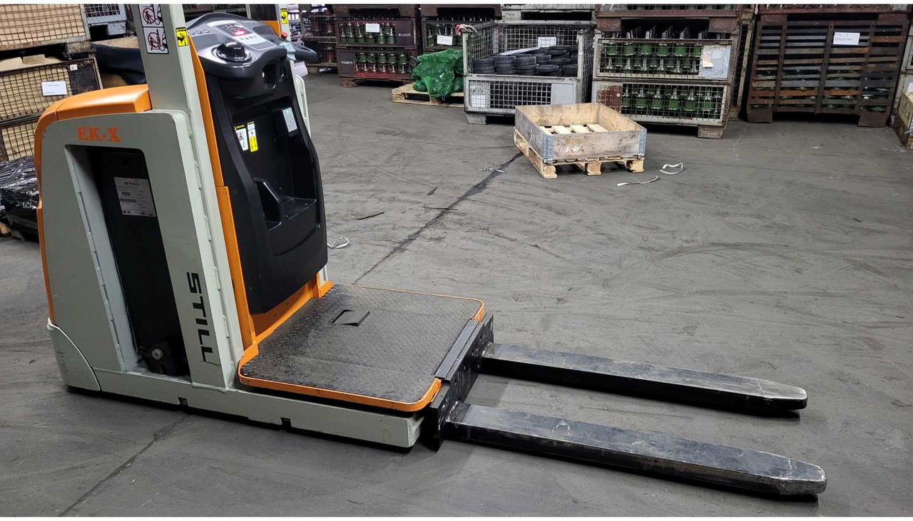 STILLPOLAR EK-XQ2 FORKLIFT WITH CHARGER - Carretilla elevadora: foto 4 STILLPOLAR EK-XQ2 FORKLIFT WITH CHARGER - Carretilla elevadora: foto 4