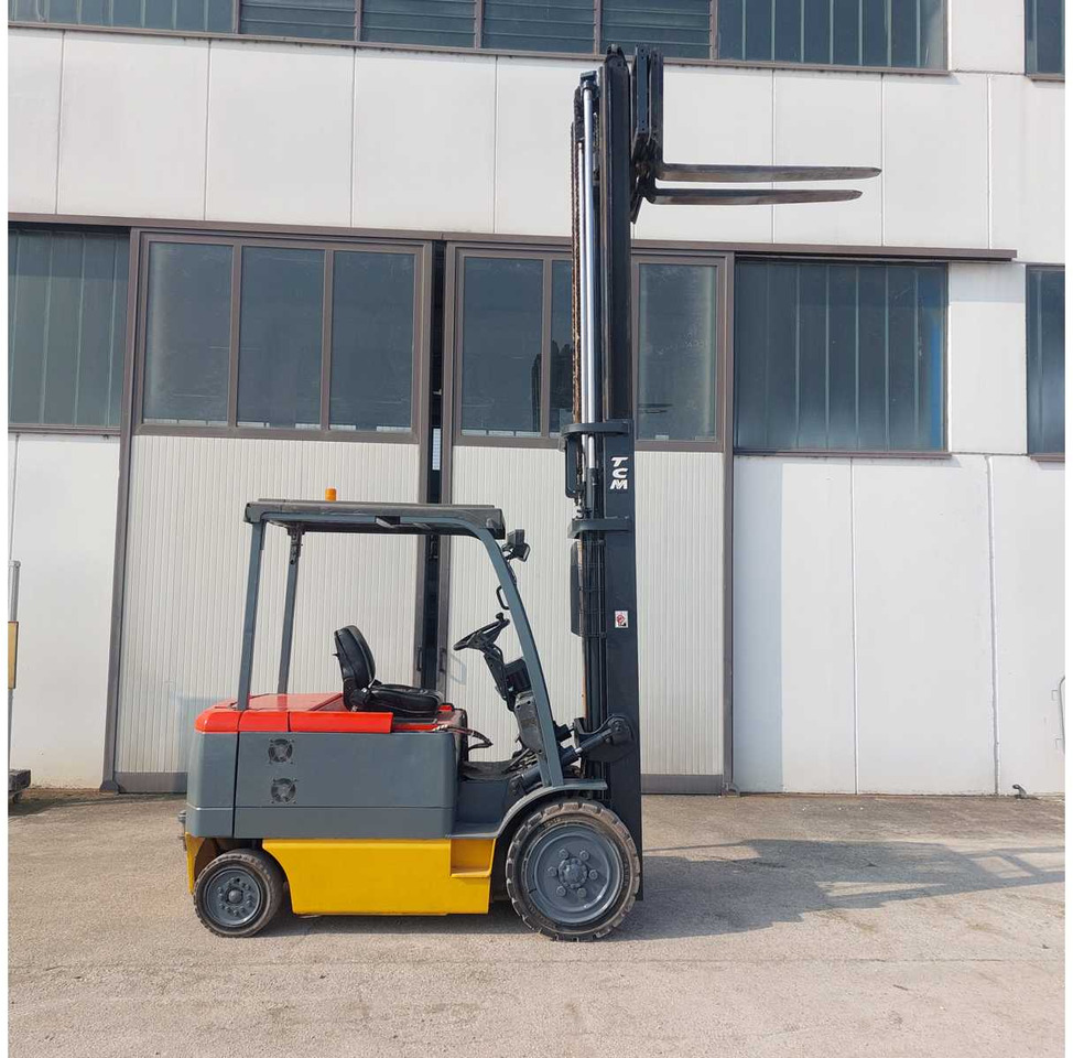 TCM - FHB30-6 - 30 Q FORKLIFT - 2000 - Carretilla elevadora: foto 5 TCM - FHB30-6 - 30 Q FORKLIFT - 2000 - Carretilla elevadora: foto 5