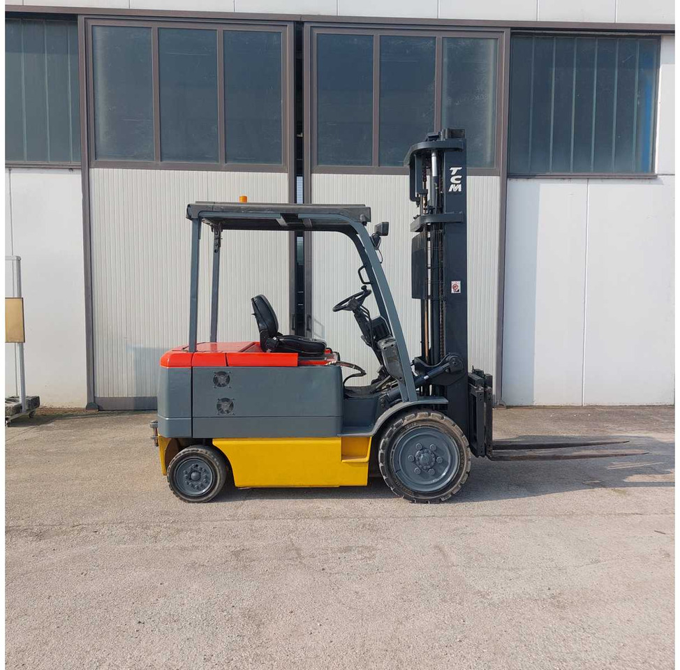 TCM - FHB30-6 - 30 Q FORKLIFT - 2000 - Carretilla elevadora: foto 1 TCM - FHB30-6 - 30 Q FORKLIFT - 2000 - Carretilla elevadora: foto 1