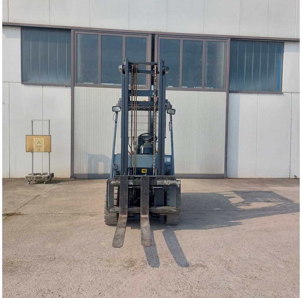 TCM - FHB30-6 - 30 Q FORKLIFT - 2000 - Carretilla elevadora: foto 4 TCM - FHB30-6 - 30 Q FORKLIFT - 2000 - Carretilla elevadora: foto 4