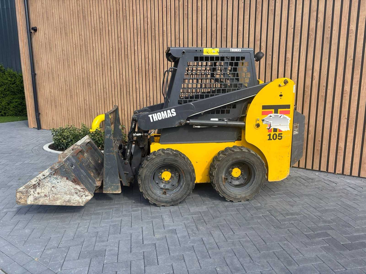 THOMAS - T105 - SKID STEER LOADER - Minicargadora de cadenas: foto 3 THOMAS - T105 - SKID STEER LOADER - Minicargadora de cadenas: foto 3