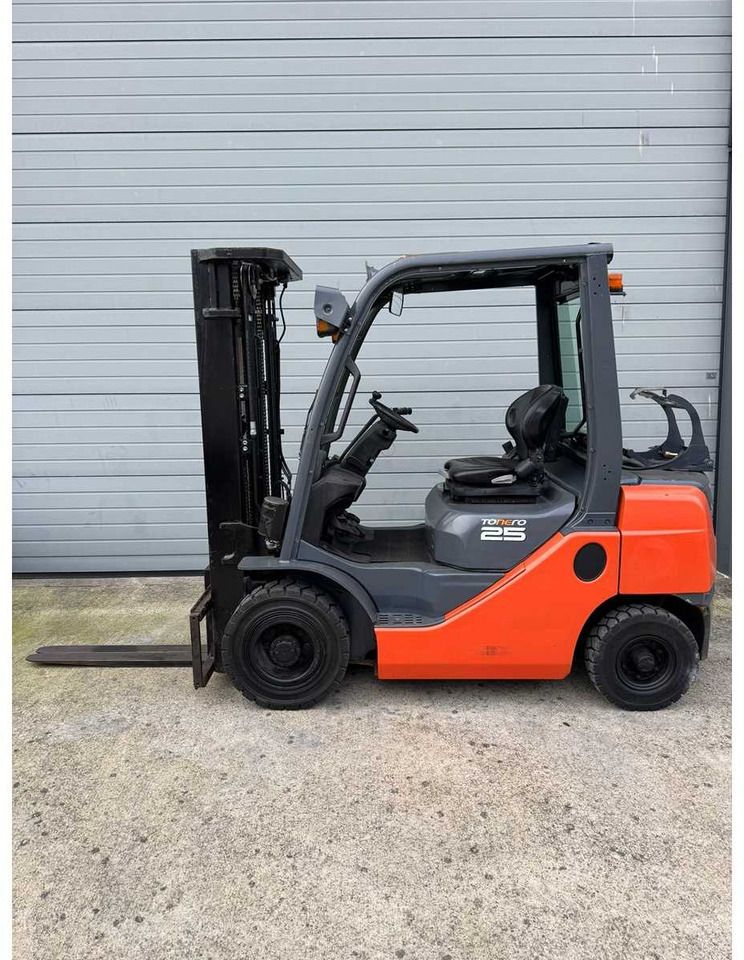 TOYOTA - 2017 - 02-8-FGF-25 - 4.7M TRIPLEX - FORKLIFT - Carretilla elevadora: foto 2 TOYOTA - 2017 - 02-8-FGF-25 - 4.7M TRIPLEX - FORKLIFT - Carretilla elevadora: foto 2