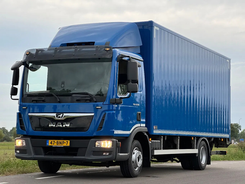 MAN TGL TGL12.190 EURO6. 2019. 590x228x220!! als in NIEUWSTAAT!!! - Camión caja cerrada: foto 1 MAN TGL TGL12.190 EURO6. 2019. 590x228x220!! als in NIEUWSTAAT!!! - Camión caja cerrada: foto 1