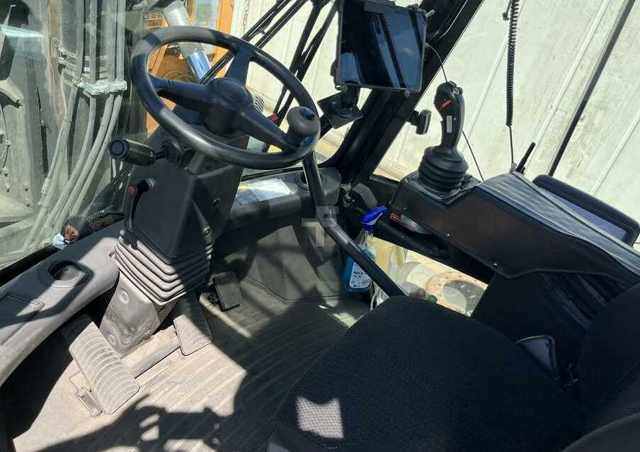 Hyster H25XM-12 - Carretilla para contenedores: foto 5 Hyster H25XM-12 - Carretilla para contenedores: foto 5