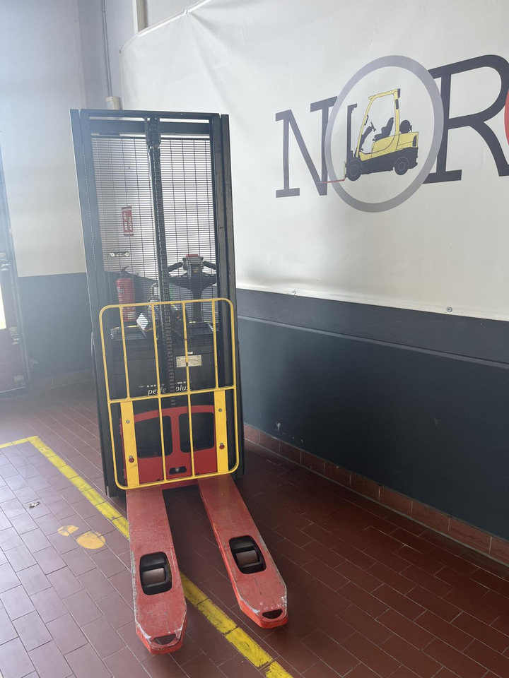 Hyster S 1.0 E - Apilador: foto 2 Hyster S 1.0 E - Apilador: foto 2