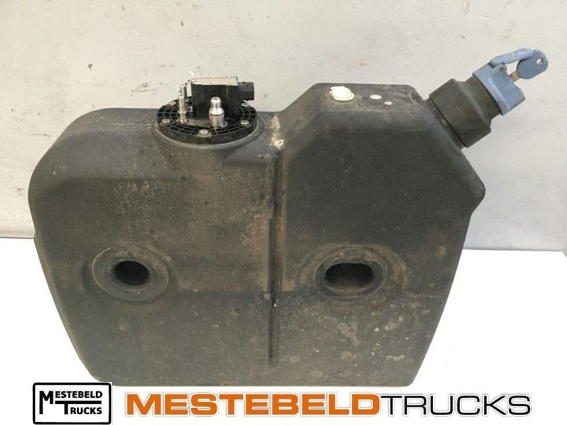 Mercedes-Benz Adblue tank 25 liter - Procesamiento de combustible para Furgoneta: foto 1 Mercedes-Benz Adblue tank 25 liter - Procesamiento de combustible para Furgoneta: foto 1