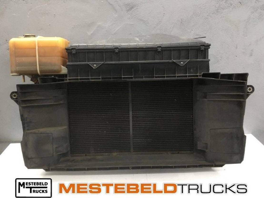 Mercedes-Benz Radiateur 809D - Sistema de refrigeración para Camión: foto 1 Mercedes-Benz Radiateur 809D - Sistema de refrigeración para Camión: foto 1