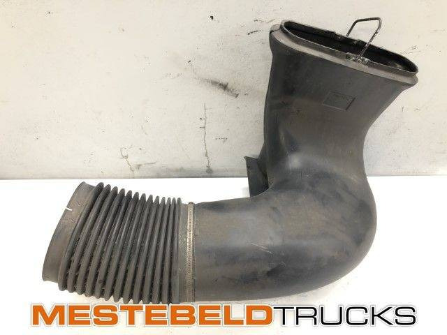 Volvo Luchtinlaatbuis  - Procesamiento de combustible para Camión: foto 1 Volvo Luchtinlaatbuis  - Procesamiento de combustible para Camión: foto 1