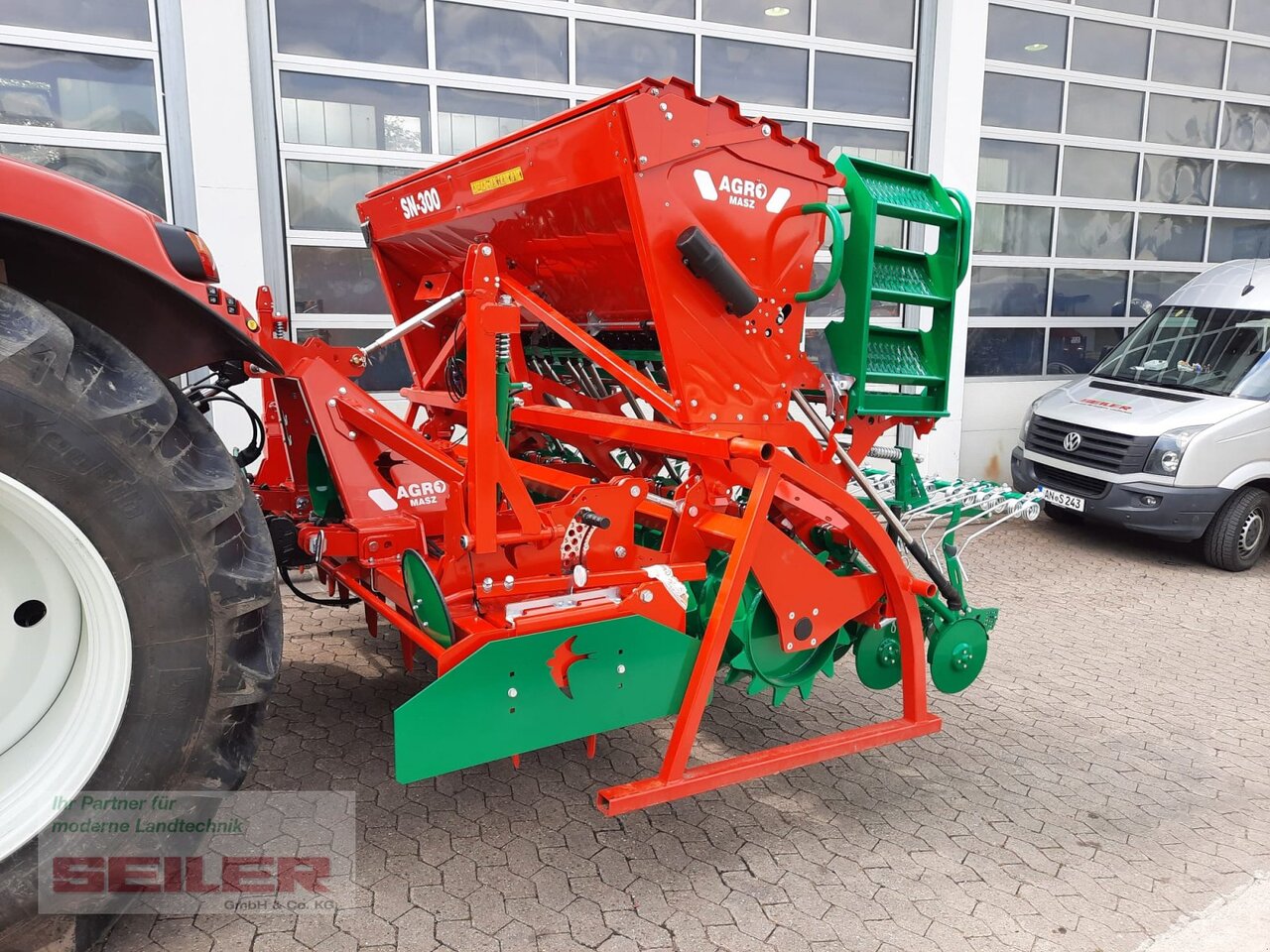 Agro-Masz ANA 30 + SN 300 - Combinado de siembra: foto 3 Agro-Masz ANA 30 + SN 300 - Combinado de siembra: foto 3