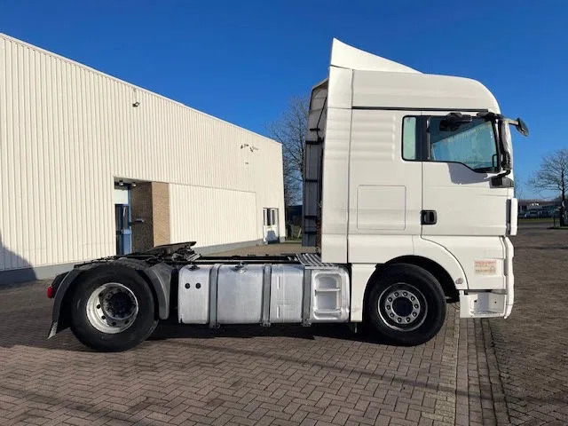 MAN TGX 18.480 Euro 5 Retarder - Cabeza tractora: foto 2 MAN TGX 18.480 Euro 5 Retarder - Cabeza tractora: foto 2