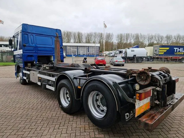 DAF XF 95.430 Euro 4 6x2 Manual-Gear - Camión chasis: foto 5 DAF XF 95.430 Euro 4 6x2 Manual-Gear - Camión chasis: foto 5