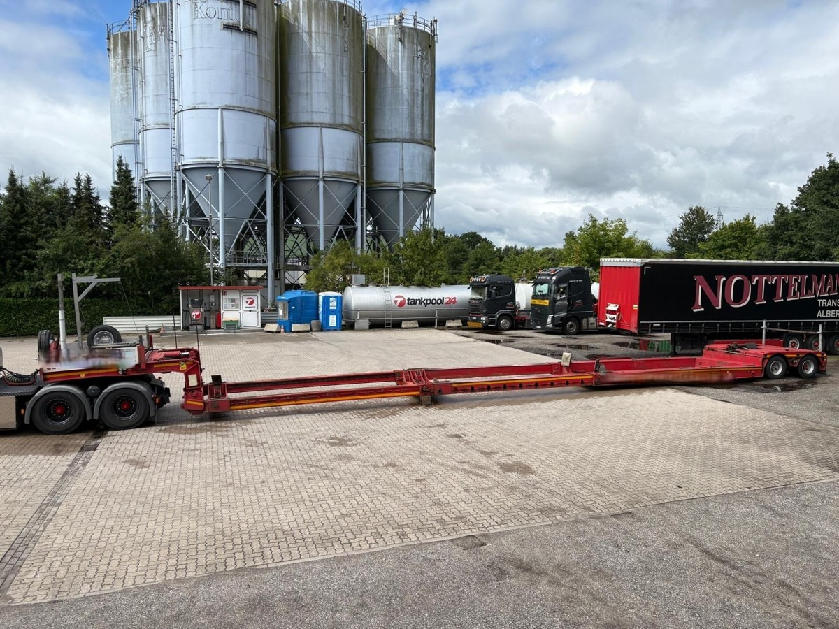 FAYMONVILLE STBZ - 2VAA Megamax Yachttransport - Semirremolque góndola rebajadas: foto 1 FAYMONVILLE STBZ - 2VAA Megamax Yachttransport - Semirremolque góndola rebajadas: foto 1