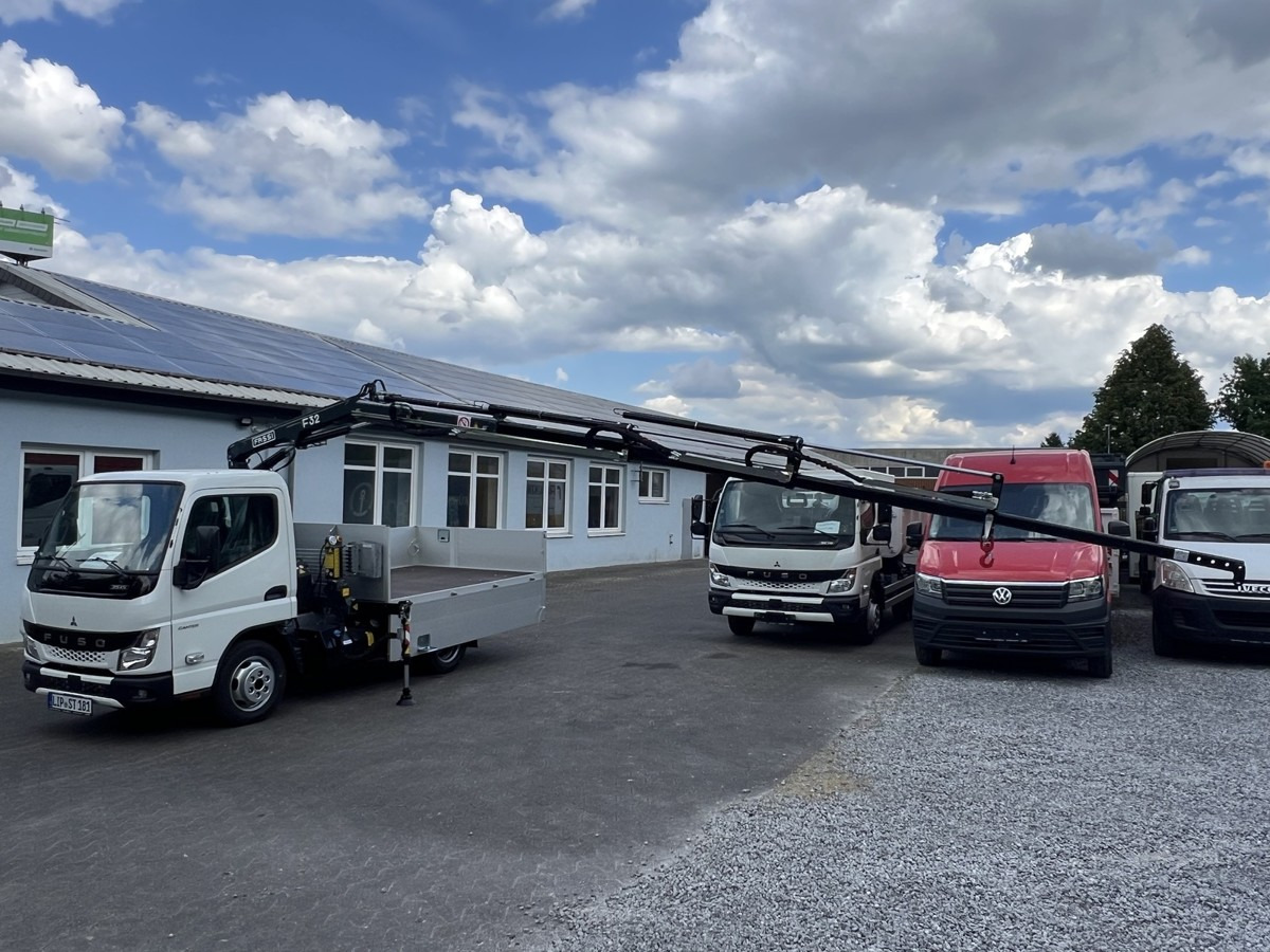 FUSO 3S15 Alu Pritsche 2.80m Ladekran Bohrgerät - Furgoneta caja abierta: foto 5 FUSO 3S15 Alu Pritsche 2.80m Ladekran Bohrgerät - Furgoneta caja abierta: foto 5