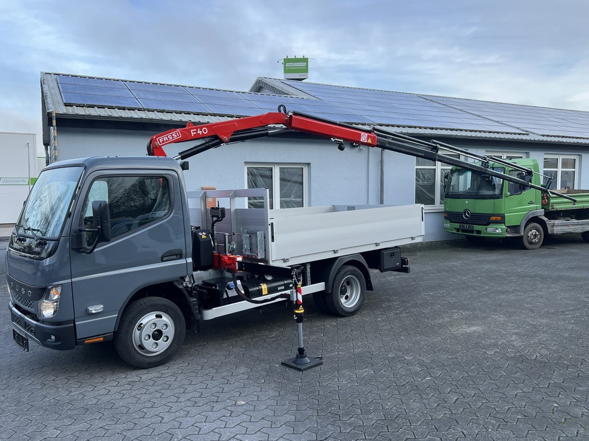 FUSO 6S15 Pritsche 3.0m Kran 4xhydr. Funk! - Camión grúa, Camión caja abierta: foto 2 FUSO 6S15 Pritsche 3.0m Kran 4xhydr. Funk! - Camión grúa, Camión caja abierta: foto 2