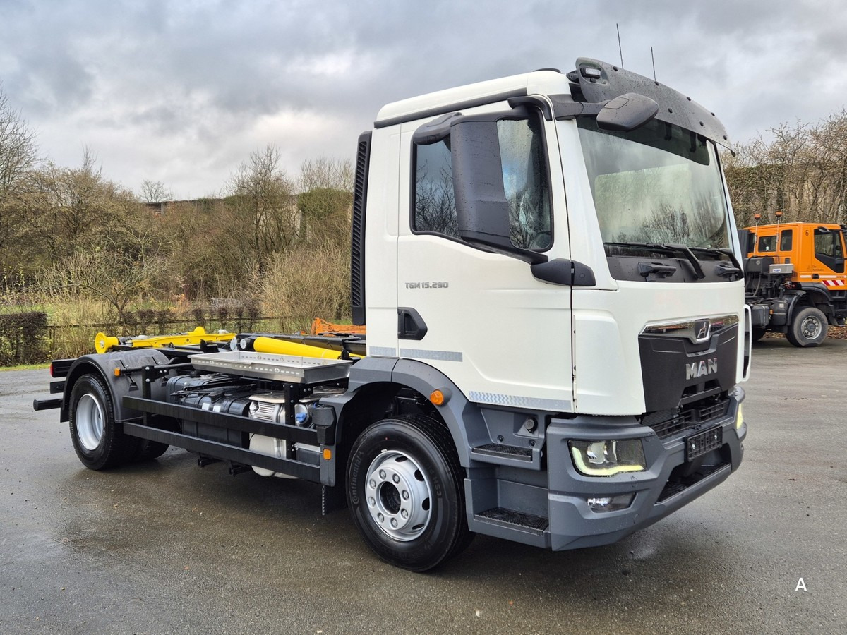 MAN TGM 15.290 BL Abrollkipper PowerMatic Standheiz. - Camión multibasculante: foto 2 MAN TGM 15.290 BL Abrollkipper PowerMatic Standheiz. - Camión multibasculante: foto 2